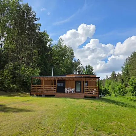 Tiny House Scarlet Hébergement de vacances Dziemiany