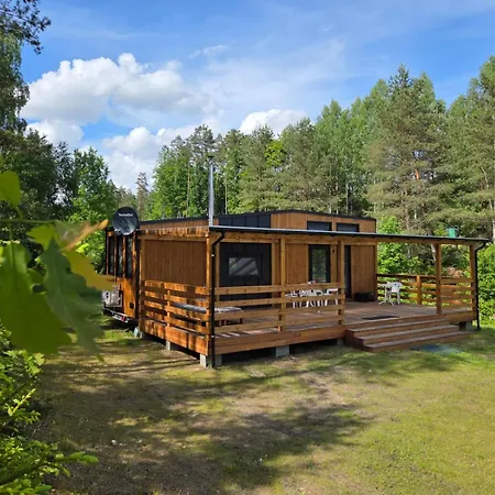 Tiny House Scarlet Hébergement de vacances Dziemiany