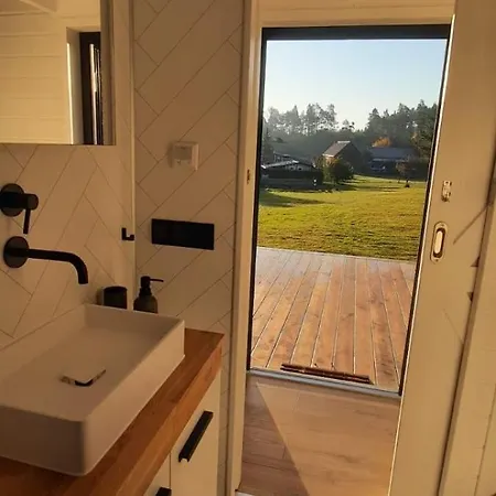 Tiny House Scarlet Hébergement de vacances Dziemiany